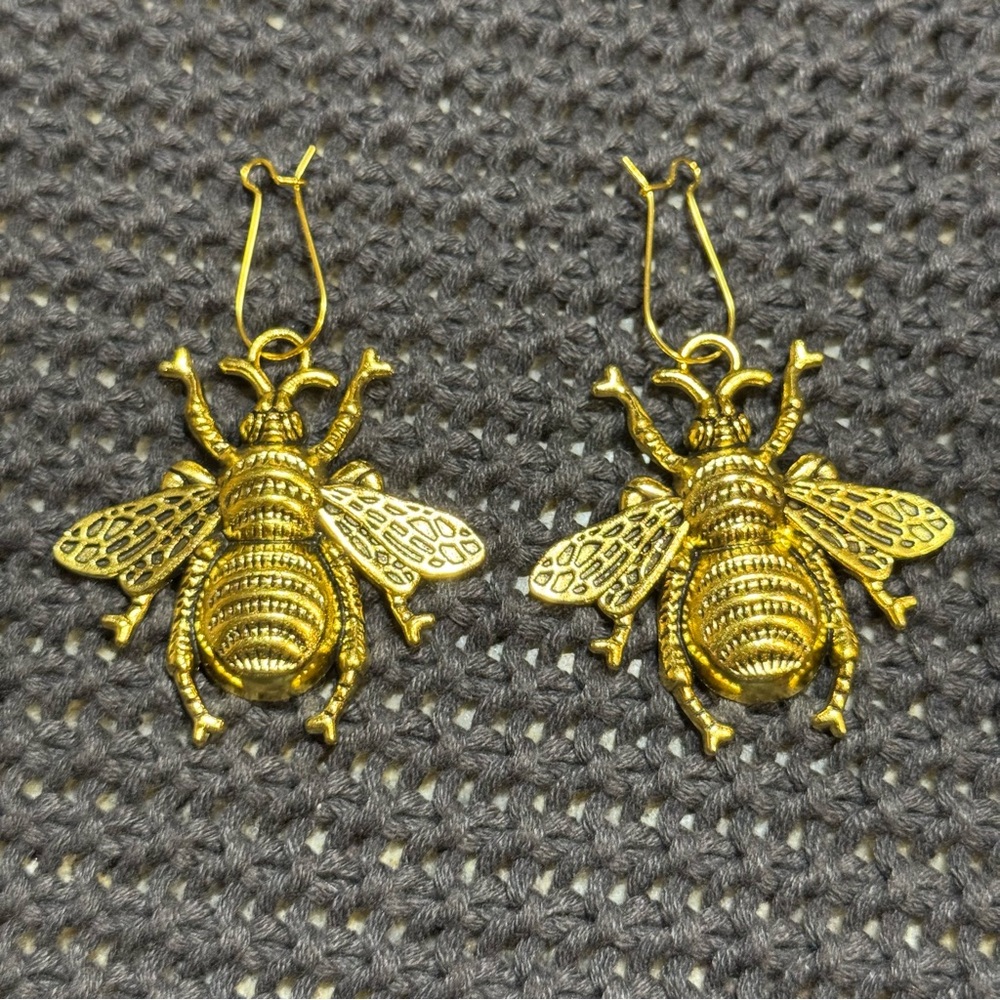 Gold tone Bee Earrings